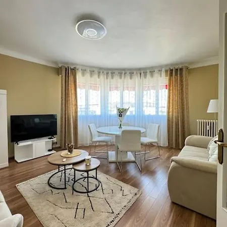 Magnifique 2 Pieces A 2 Pas De La * 니스