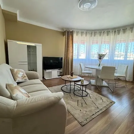 아파트 Magnifique 2 Pieces A 2 Pas De La *