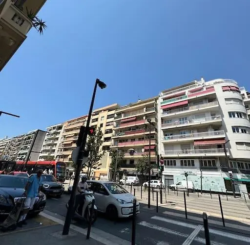 Magnifique 2 Pieces A 2 Pas De La Apartment Nizza